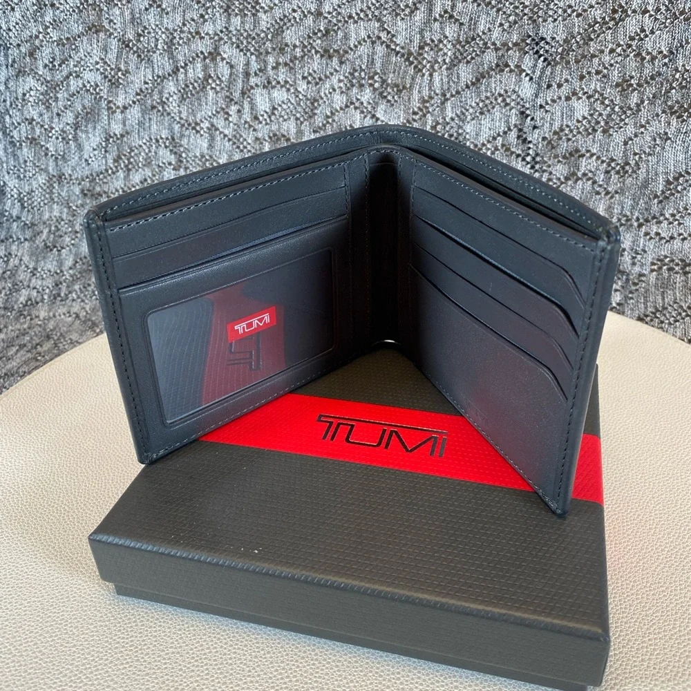 Tumi Nassau Global Double Billfold Wallet Grey Textured Leather NEW
